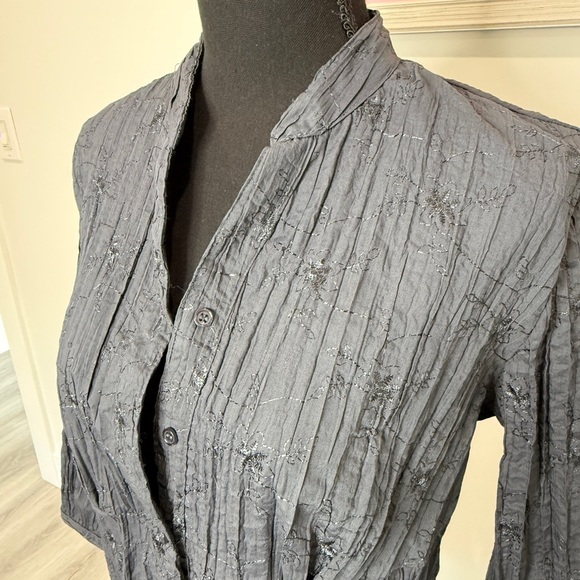 St. John’s Bay Blue Women's Casual Button Up Blouse (M) - Picture 4 of 8